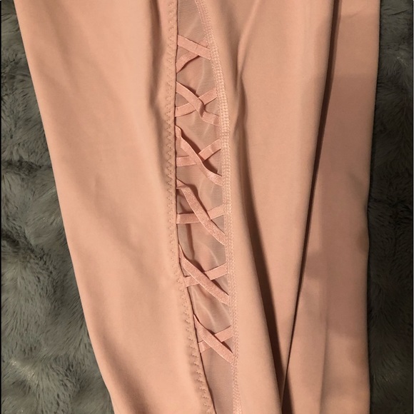 Victoria’s Secret sport leggings - Picture 2 of 3